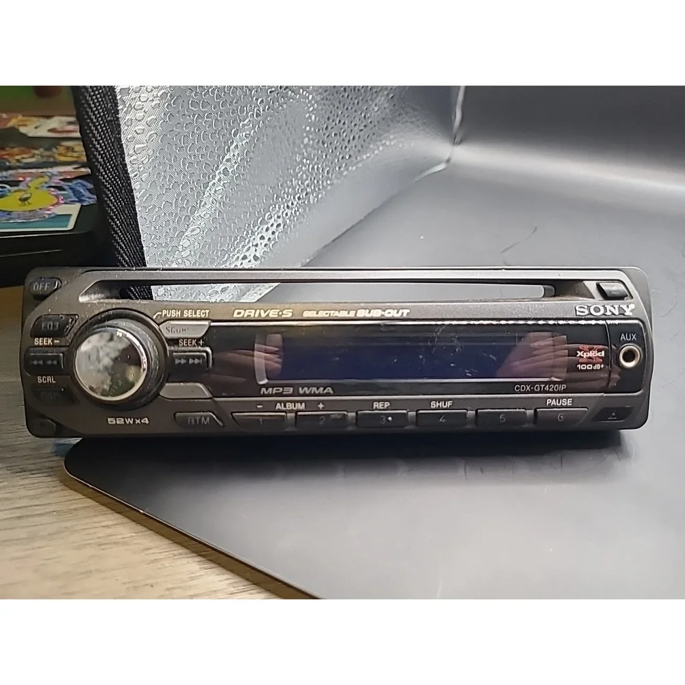 Sony CDX-GT421PW Radio Stereo Audio Faceplate 52wx4 Amp Xplod MP3 WMA‎